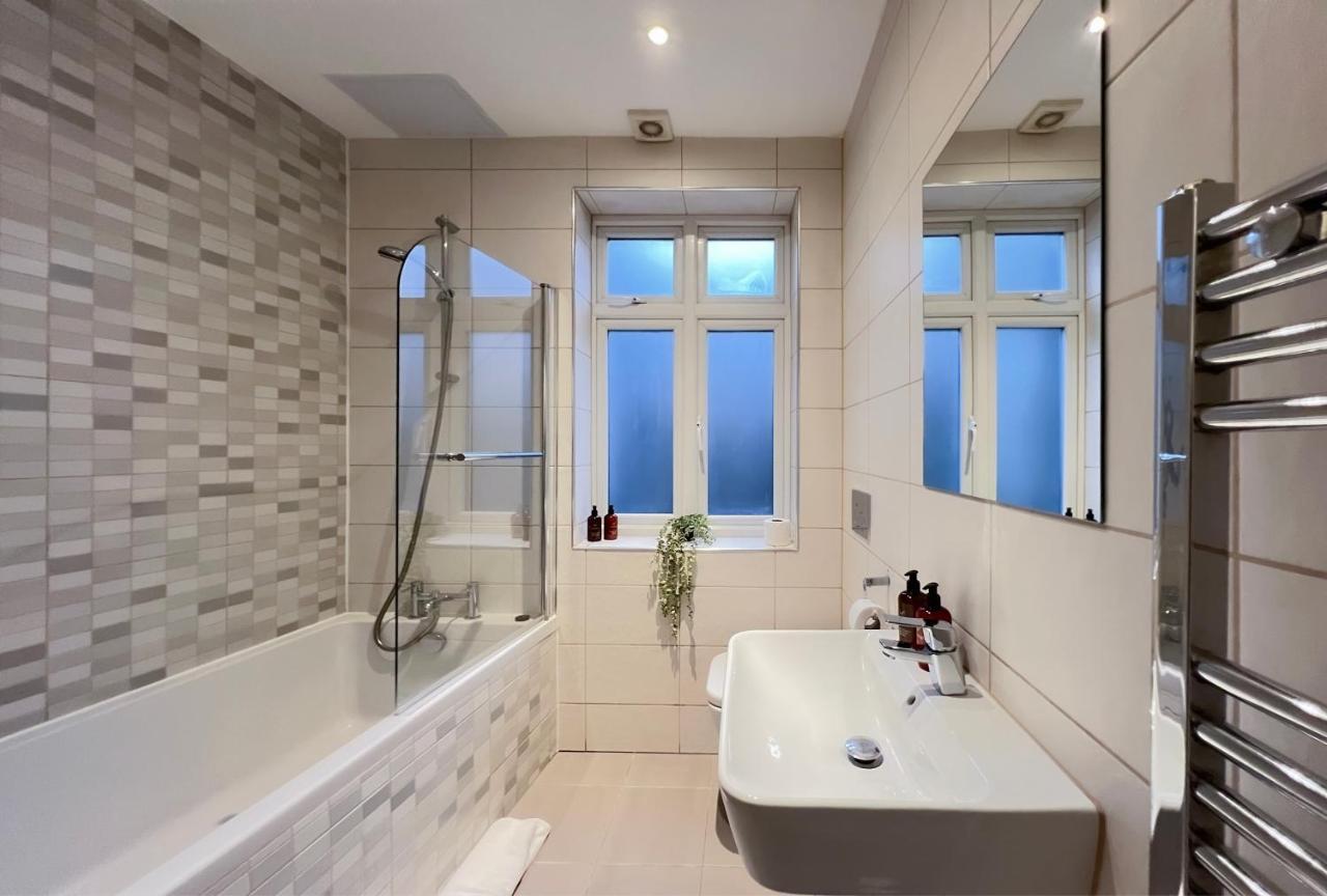 Prime Location Camden Luxury Apt Sleeps 6 London Exterior photo