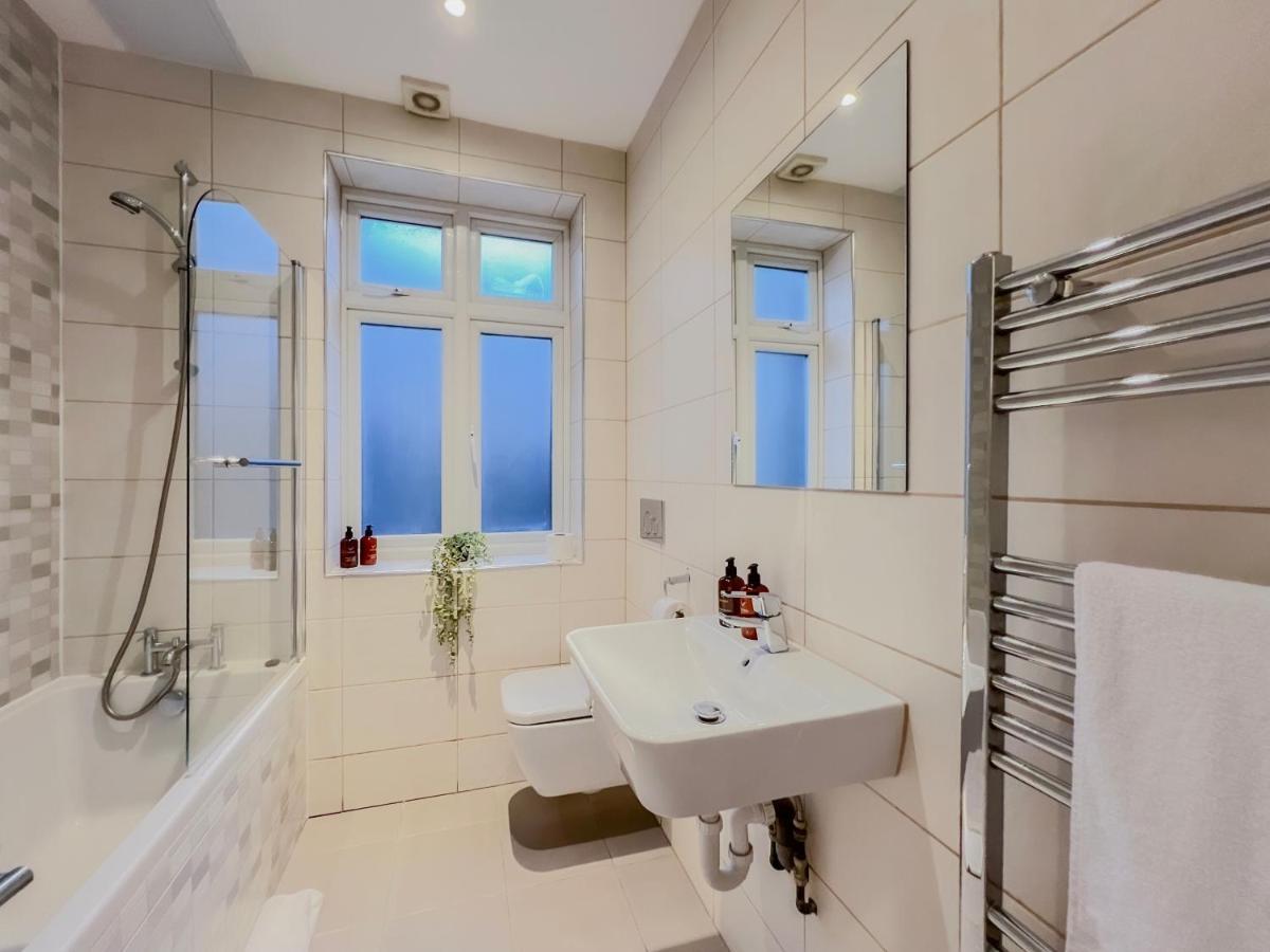Prime Location Camden Luxury Apt Sleeps 6 London Exterior photo